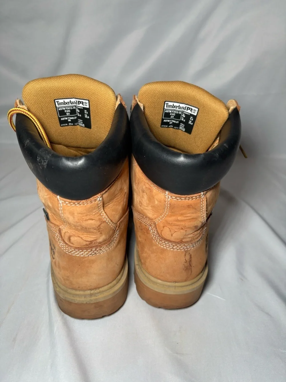 Timberland Wheat Leather Men's Work Boots with Black Collar - Picture 3 of 4